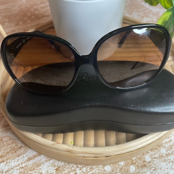 Tory Burch Sunglasses main image 4